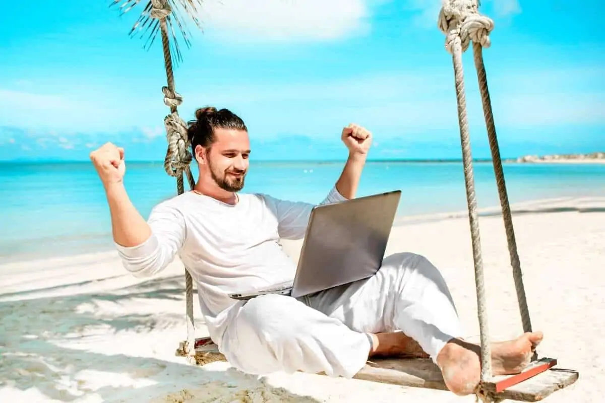 How Much Money Can a Digital Nomad Earn