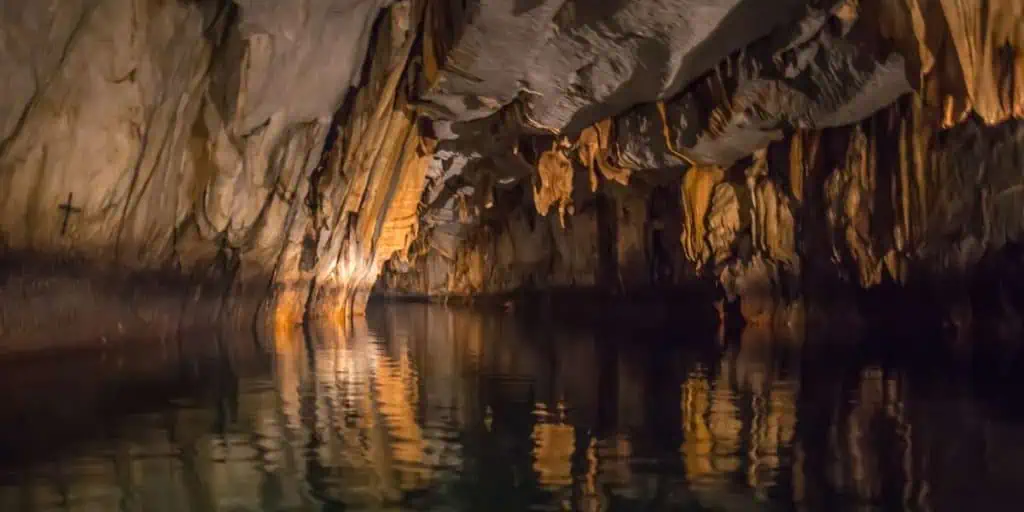 Philippines Palawan Caves