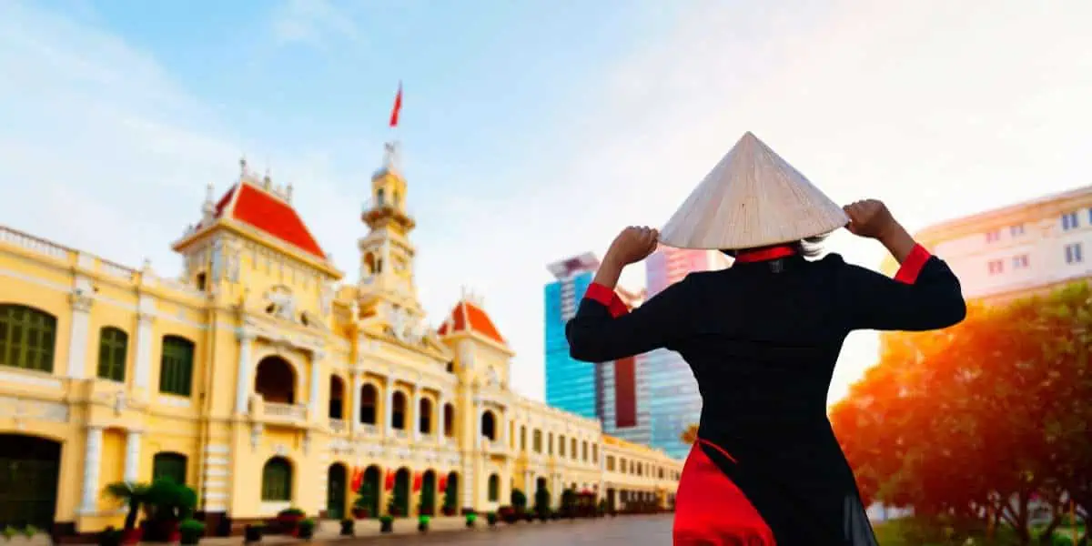 Into the Heart of Vietnam: Da Nang’s Enchanting Blend of Tradition and Modernity